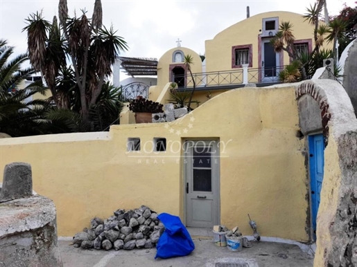 (For Sale) Residential Block of Maisonettes || Cyclades/Santorini-Thira - 650 Sq.m, 16 Bedrooms, 1.6
