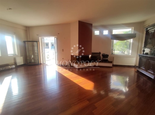 (A Vendre) Maison Appartement Maisonette || Athènes Sud/Glyfada - 252 m², 4 Chambres, 750.000€