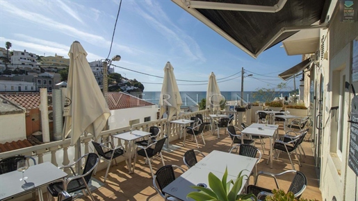 Restaurant und Unterkunft mit herrlichem Blick auf den Strand von Carvoeiro, den Sie sich nicht entg