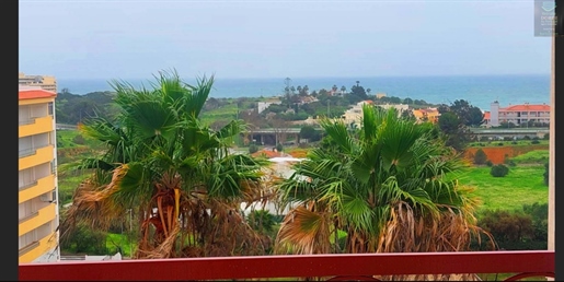 1 bedroom apartment with sea view, located 5 minutes from Vau beach.