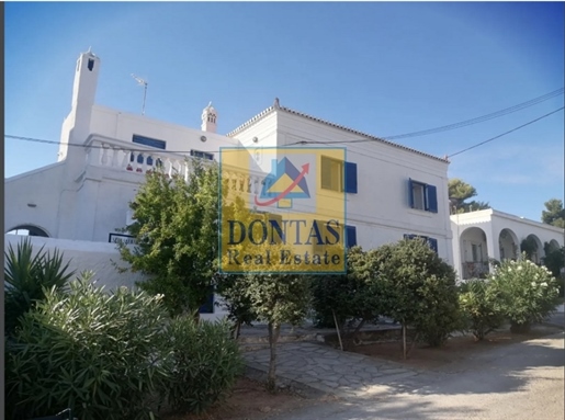 (For Sale) Residential Detached house || Piraias/Spetses - 295 Sq.m, 4 Bedrooms, 2.100.000€