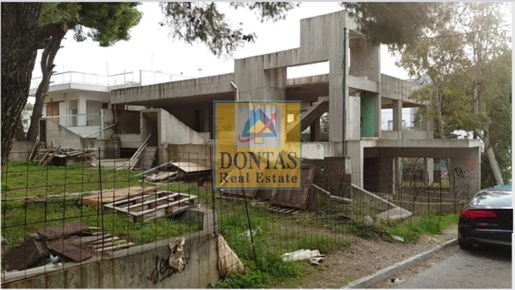 (Zu verkaufen) Gewerbeimmobilie Gewerbeimmobilien || Athen Nord / Melissia - 900 qm, 1.300.00