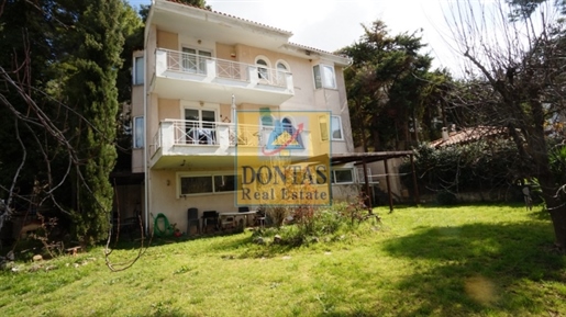 (Te koop) Residentieel Vrijstaande woning || Oost-Attica/Dionysos - 600 m², 7 slaapkamers, 520.000€