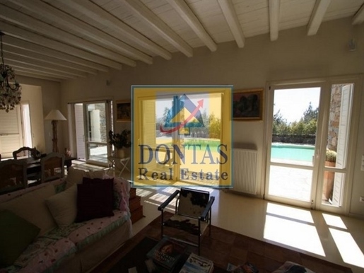 (For Sale) Residential Detached house || Evoia/Karystos - 370 Sq.m, 3 Bedrooms, 950.000€