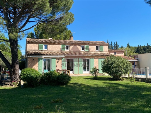House in Alès with a nice plot of 1,800 m²