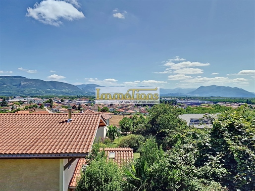 Maison familiale sur les coteaux de Saint Marcellin