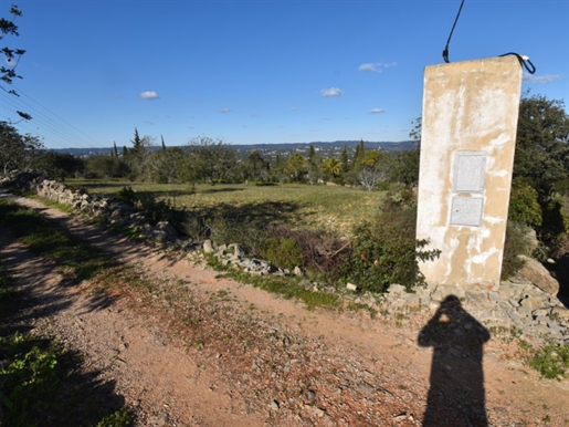 Agricultural Land with Light and Water is sold in the municipality of Faro