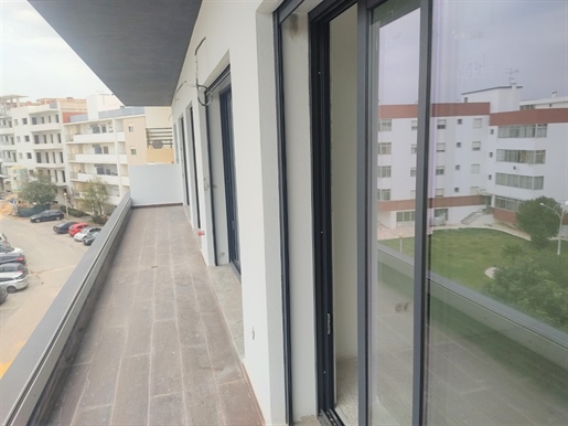 Zu verkaufen Neue Wohnung mit zwei Schlafzimmern in Olhão