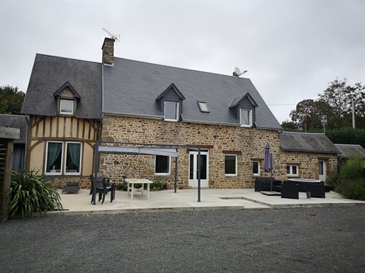 House 10 kms from Avranches in a quiet area without vis-à-vis