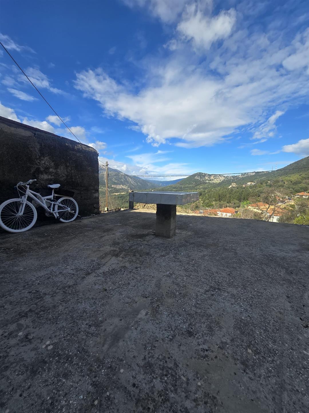 Kamena kuća u Porosu