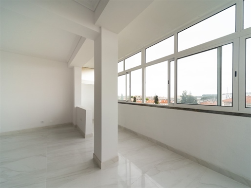3 bedroom apartment totally renovated in Lombos Norte