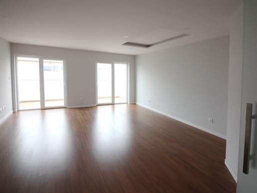 3 bedroom apartment in Carcavelos