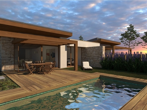 Adosada T3 con jardín y piscina con vistas al mar en Golf Resort 5 , cerca de Óbidos.