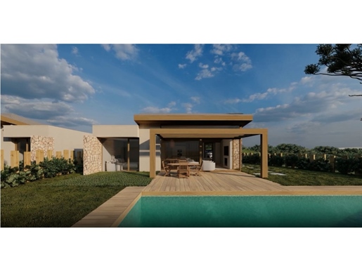 Detached 5 bedroom villa with garden and pool with sea views in Golf Resort 5 , near Óbidos.
