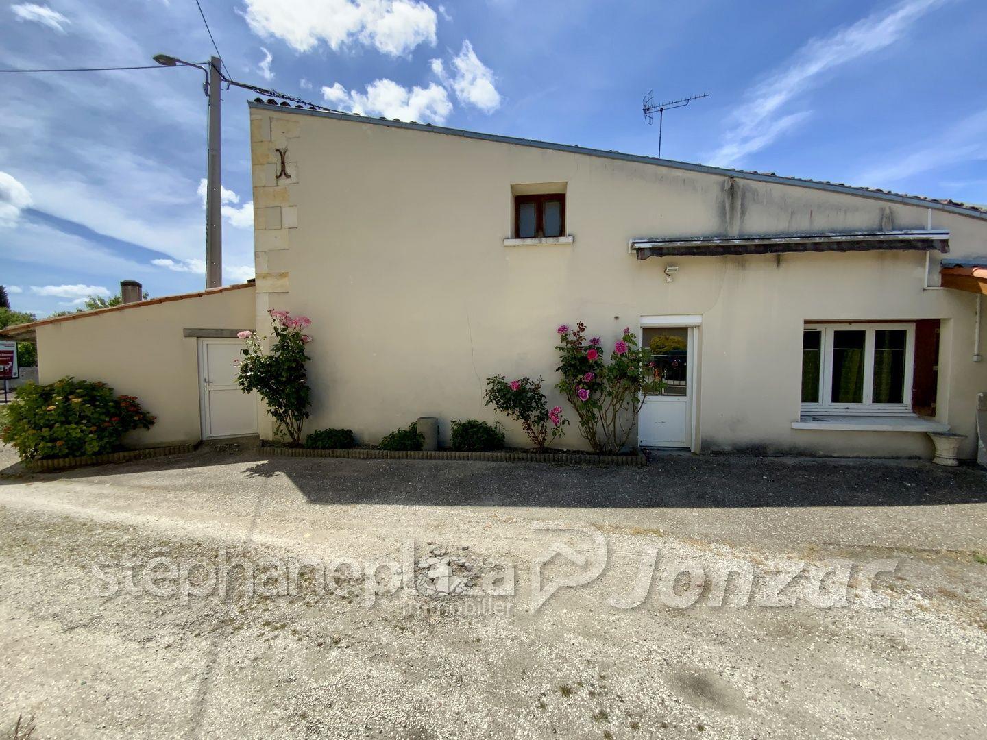 House in the center of Jonzac
