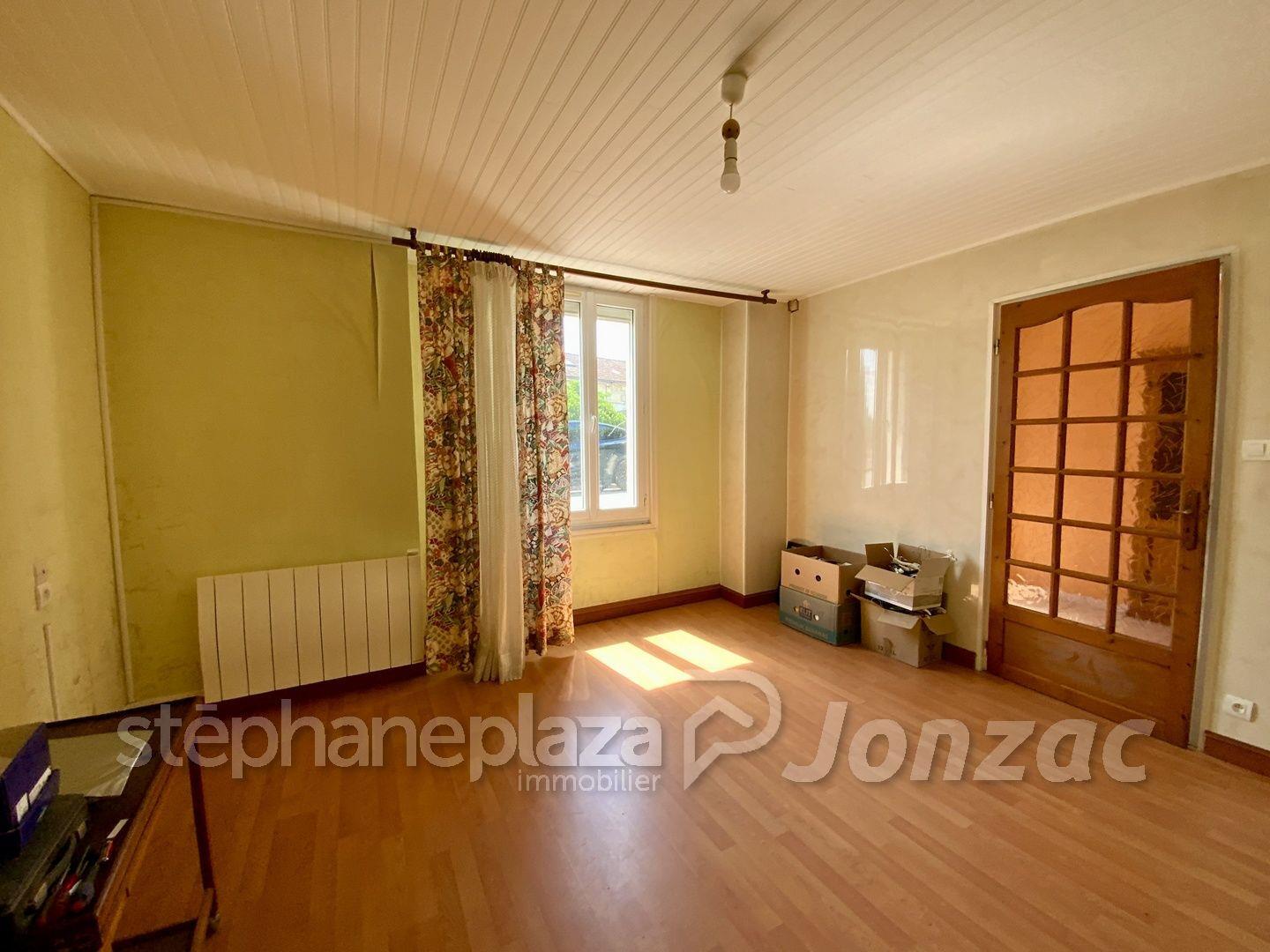 House in the center of Jonzac