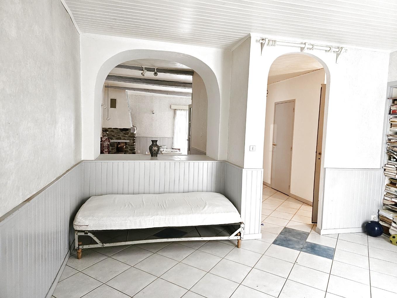 Village house with garden, terrace and garage