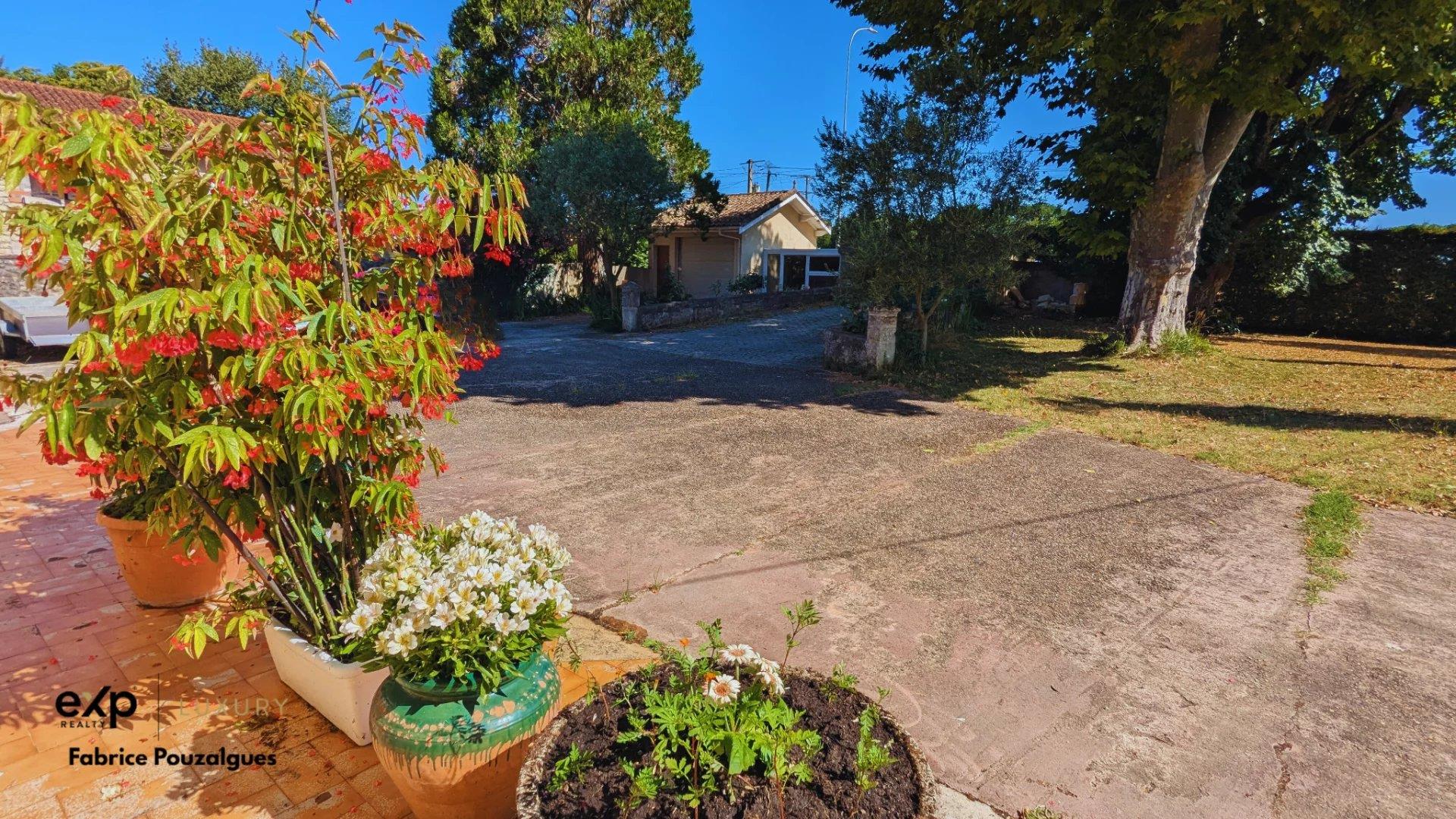Character house with independent apartment and neat garden