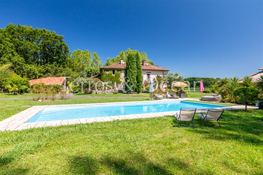 Property Of 19 Ha 25 Minutes From Hossegor, South Of The Landes