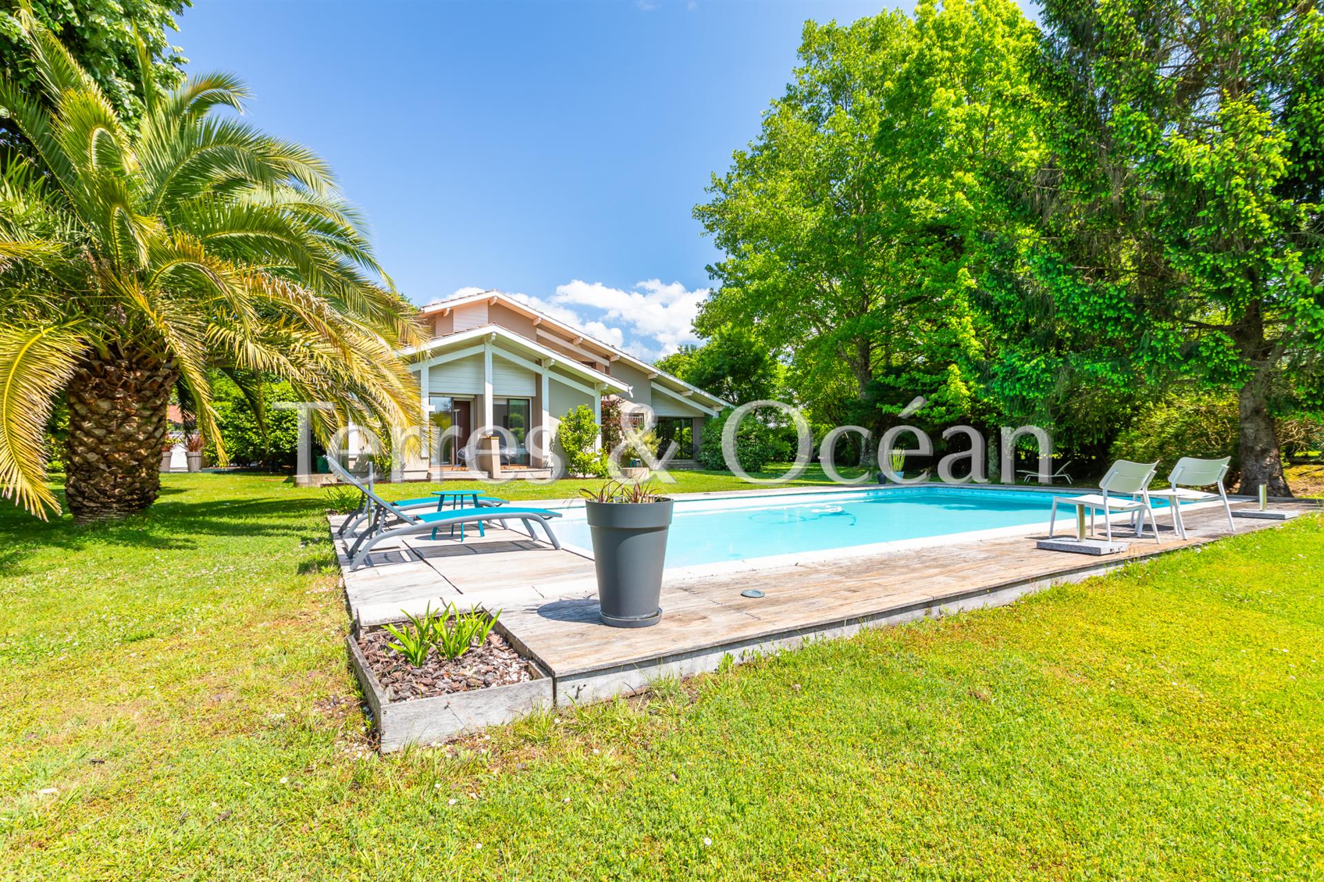 12 Min From Hossegor, House With Annex And Pool