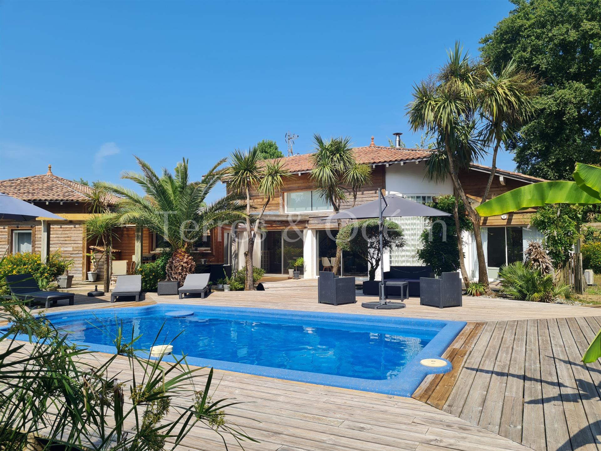 Angresse, Property With Pool Not Overlooked