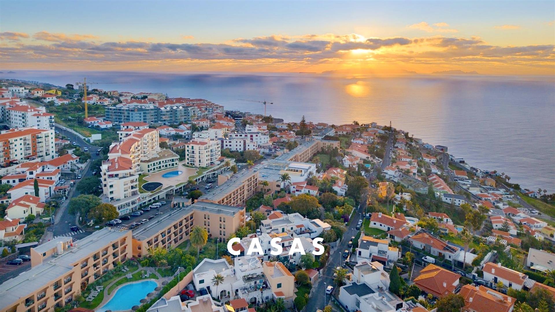 Flat T3 Sell in Caniço,Santa Cruz