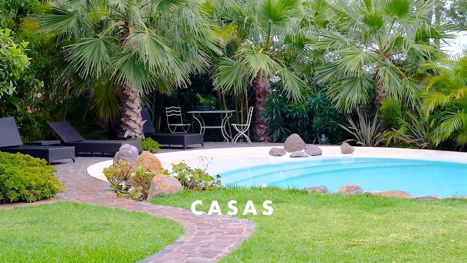 Detached house T3 Sell in Caniço,Santa Cruz