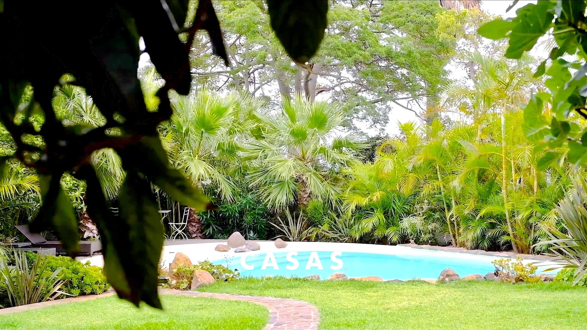 Detached house T3 Sell in Caniço,Santa Cruz