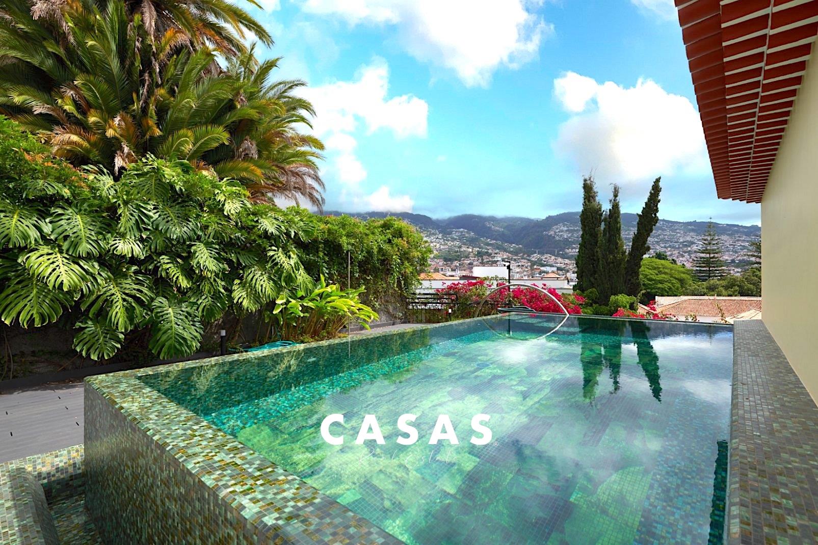 Chalet T4 Sell in Funchal (Sé),Funchal