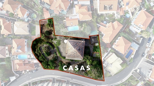 Detached house T7 Sell in Funchal (Santa Maria Maior),Funchal