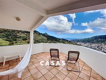 Detached house T3 Sell in Machico,Machico