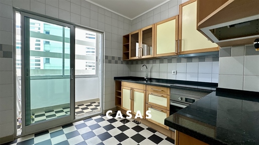 Flat T3 Sell in Santo António,Funchal