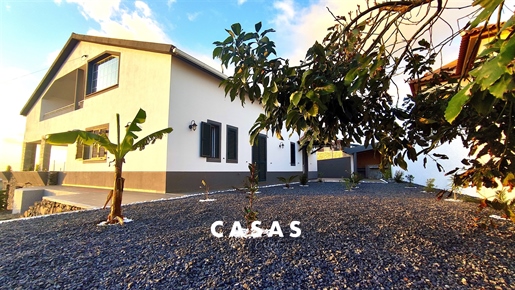 Einfamilienhaus 4 Schlafzimmer Verkaufen in Prazeres,Calheta (Madeira)