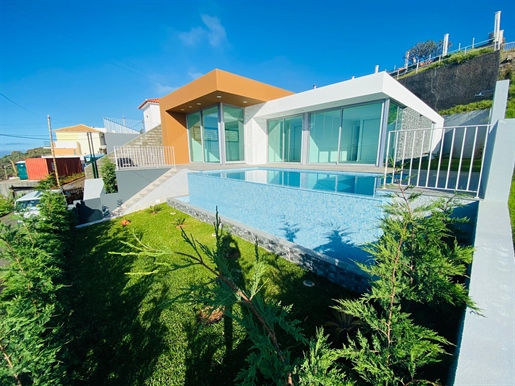 Casa Indipendente 4 Vani Vendita in Estreito da Calheta,Calheta (Madeira)