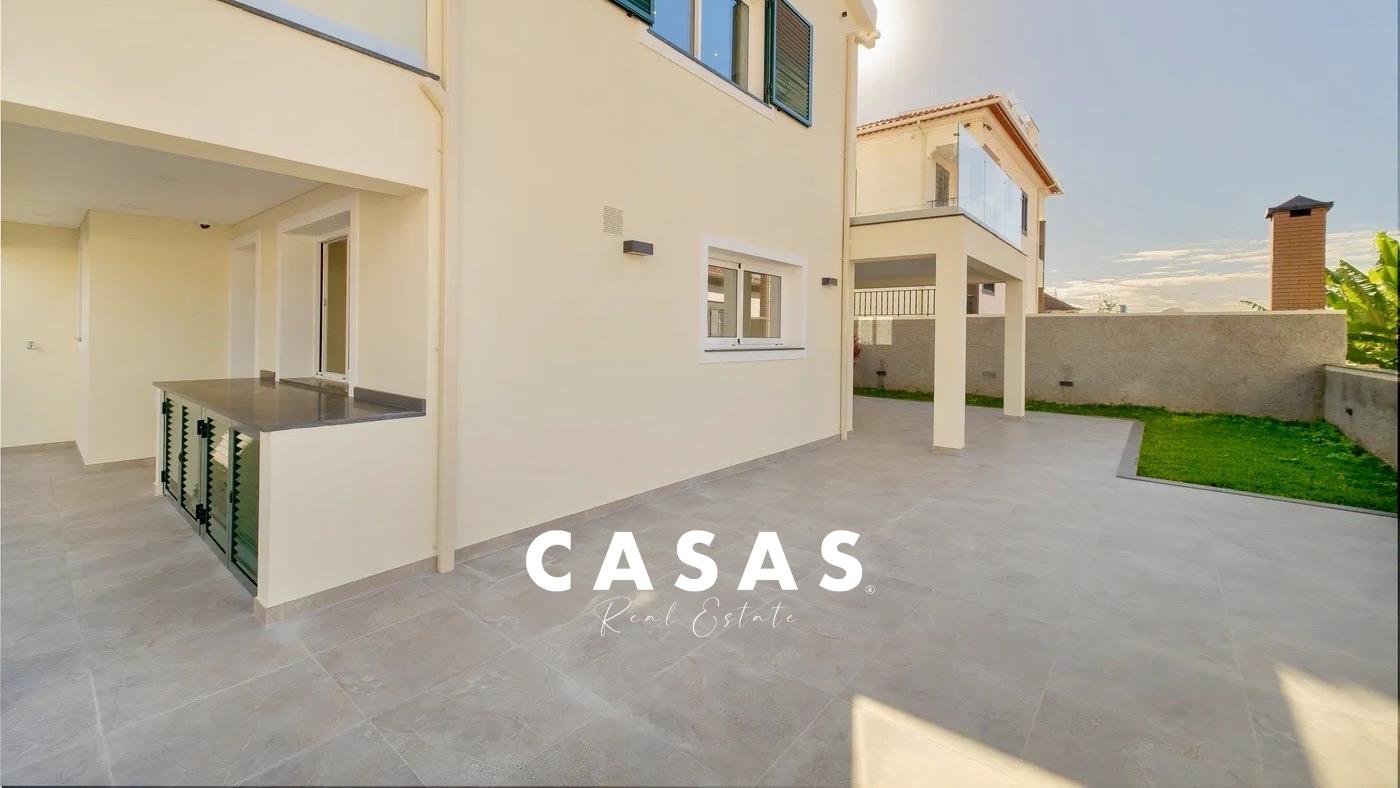 Detached house T4 Sell in Funchal (Santa Maria Maior),Funchal