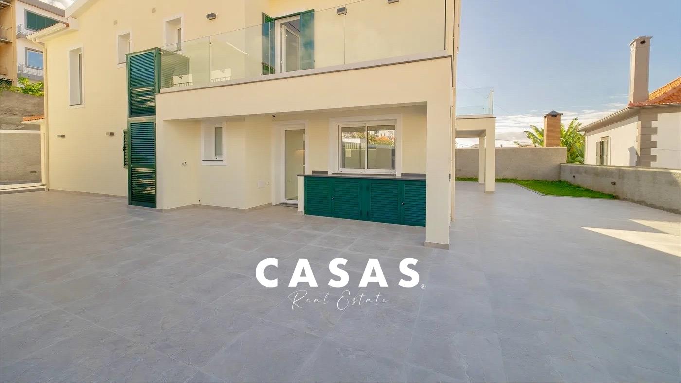 Detached house T4 Sell in Funchal (Santa Maria Maior),Funchal