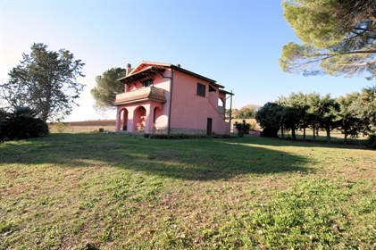 Land/Bauernhaus/Hof von 150 m2 in Roccastrada