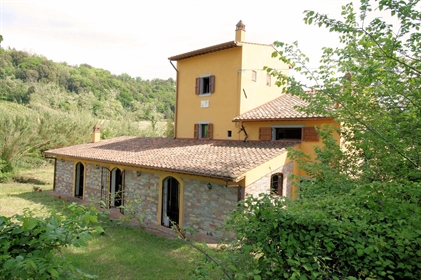 Landhaus/Bauernhaus/Hof von 420 m2 in Casciana Terme Lari