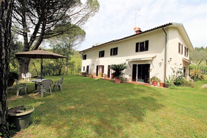Haus/Amtsgericht von 250 m2 in Monsummano Terme