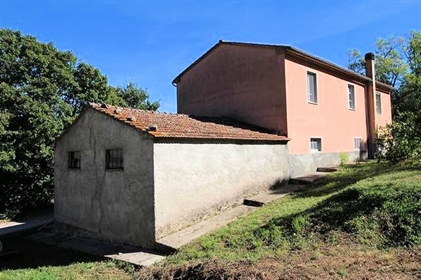 Maison/Cour de 300 m2 à Roccastrada