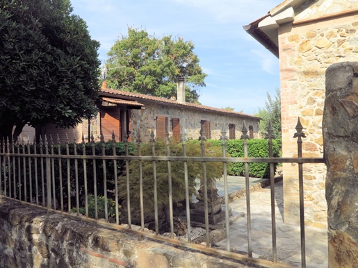 Rural/Ferme/Cour de 150 m2 à Gavorrano