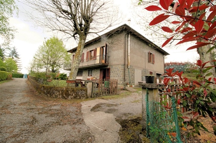 Samostatne stojaca vila s rozlohou 266 m2 v Marliane