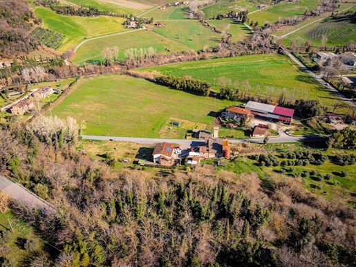 Rural/Ferme/Cour de 950 m2 à Volterra