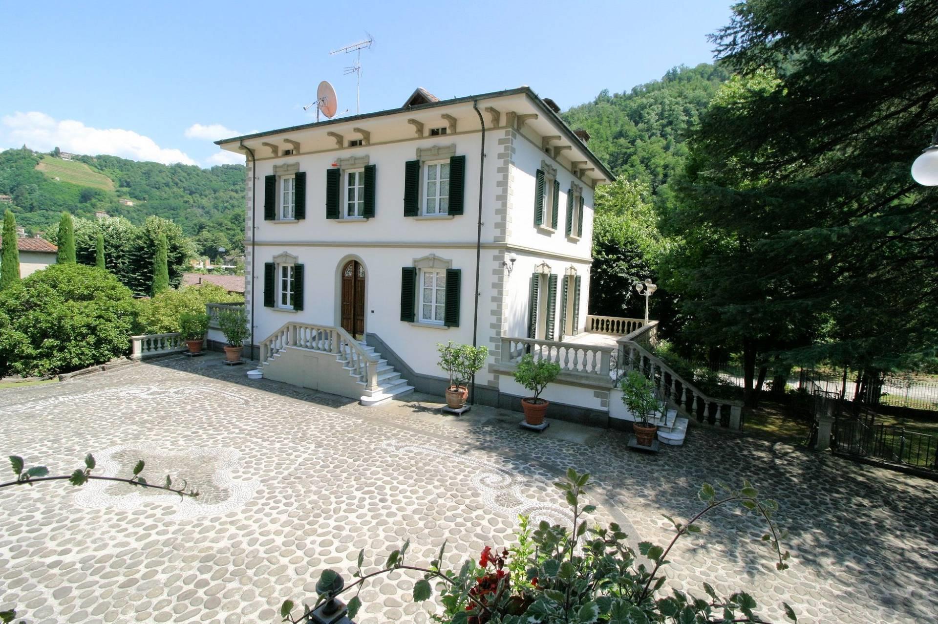 Villa individuelle de 820 m2 à Bagni di Lucca