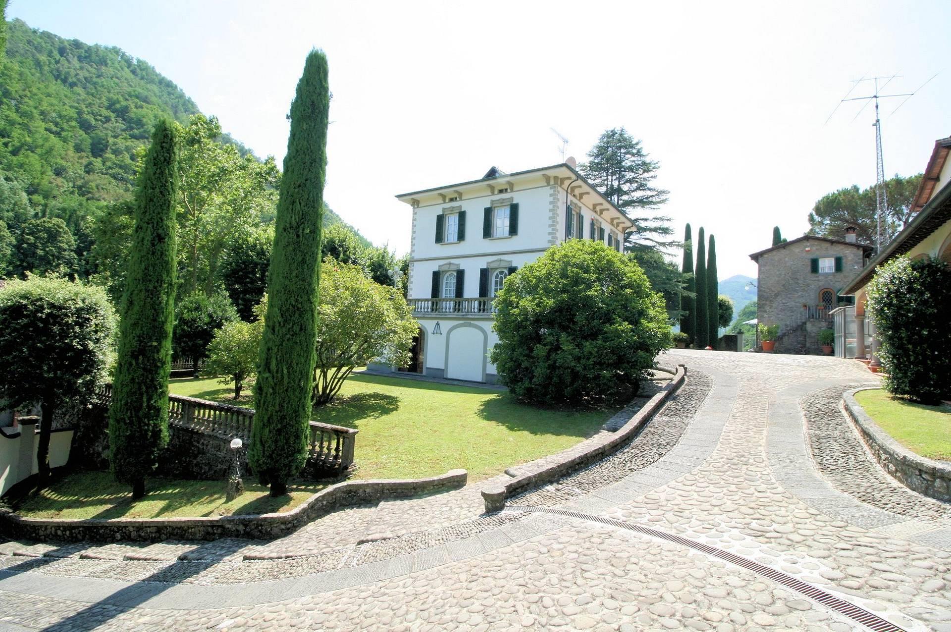 Villa individuelle de 820 m2 à Bagni di Lucca