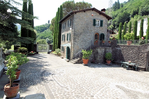Villa individuelle de 820 m2 à Bagni di Lucca