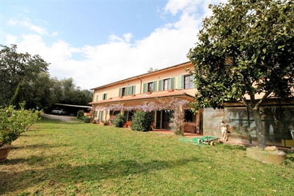 Freistehende Villa von 350 m2 in Roccastrada