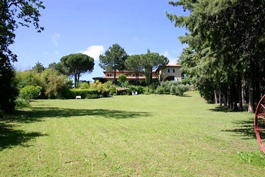 Casa de campo / Quadra de 1215 m2 em Magliano in Toscana