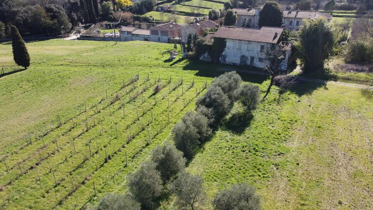 Chalet independiente de 600 m2 en Lucca