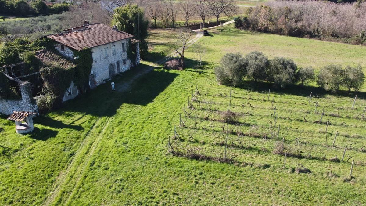 Chalet independiente de 600 m2 en Lucca